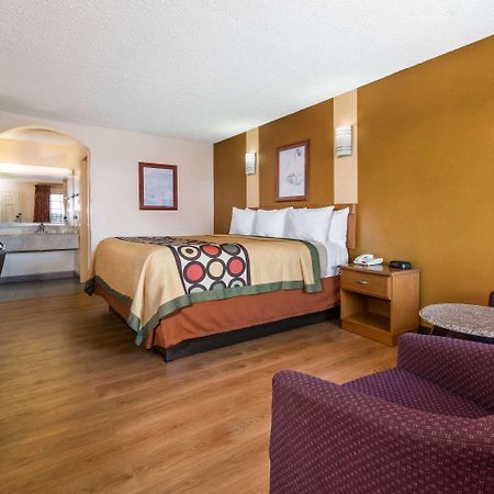 Super 8 By Wyndham Waco/Mall Area Tx Exterior photo